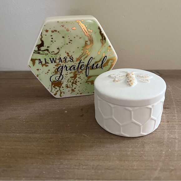 NEW set of ceramic sign and bee trinket box - Picture 1 of 4